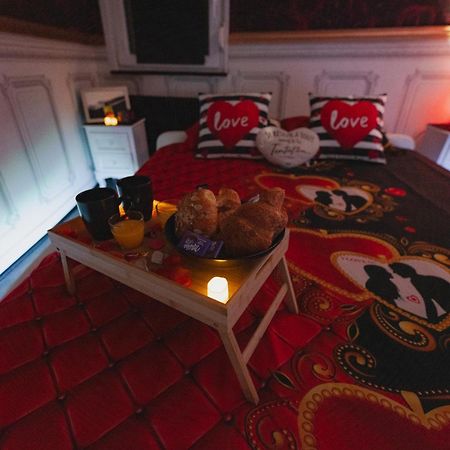 Bulle D'Amour , Une Nuit En Amoureux Thann Eksteriør billede