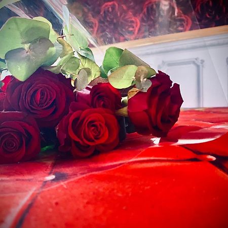 Bulle D'Amour , Une Nuit En Amoureux Thann Eksteriør billede